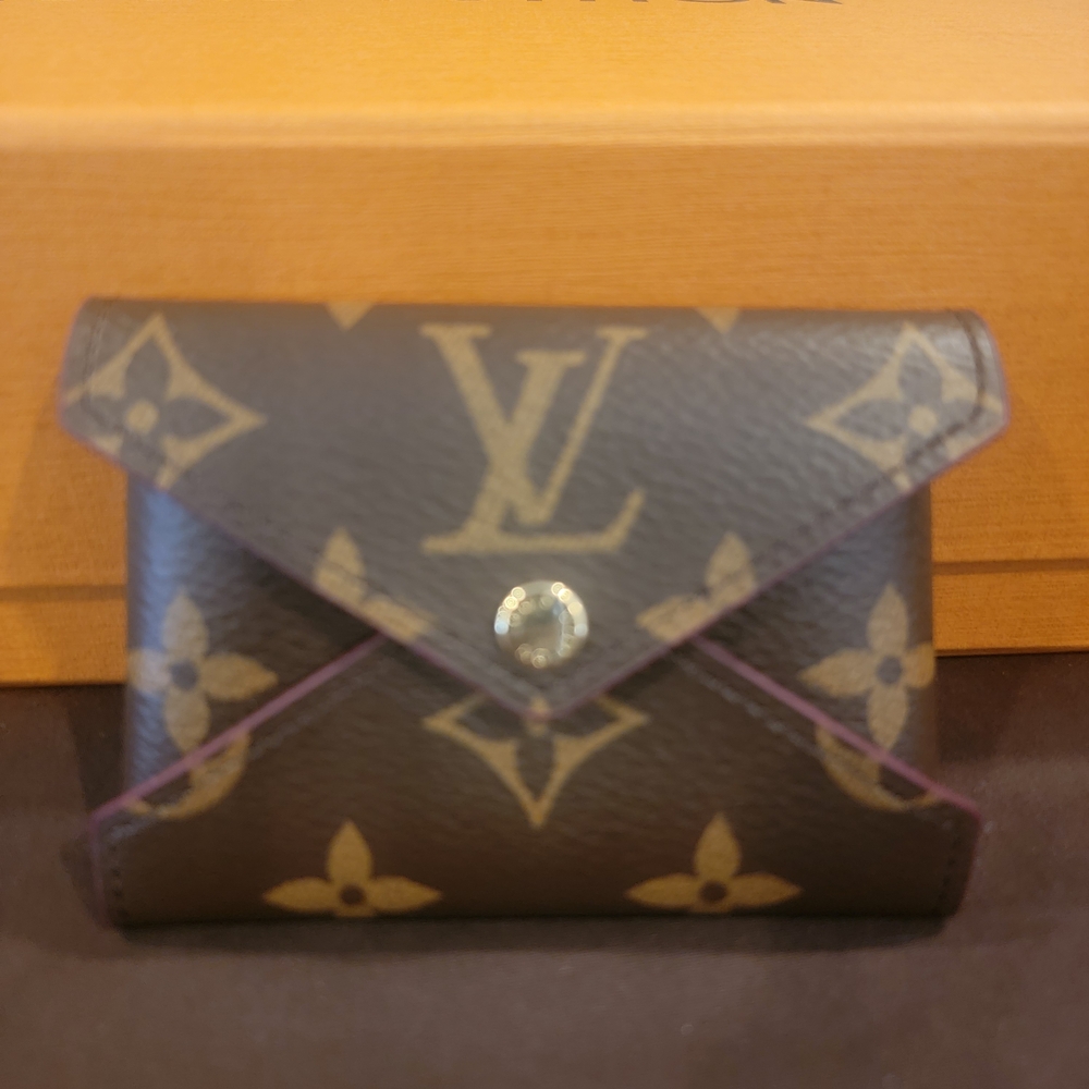Louis Vuitton Kirigami Pochette - Picture 8 of 10